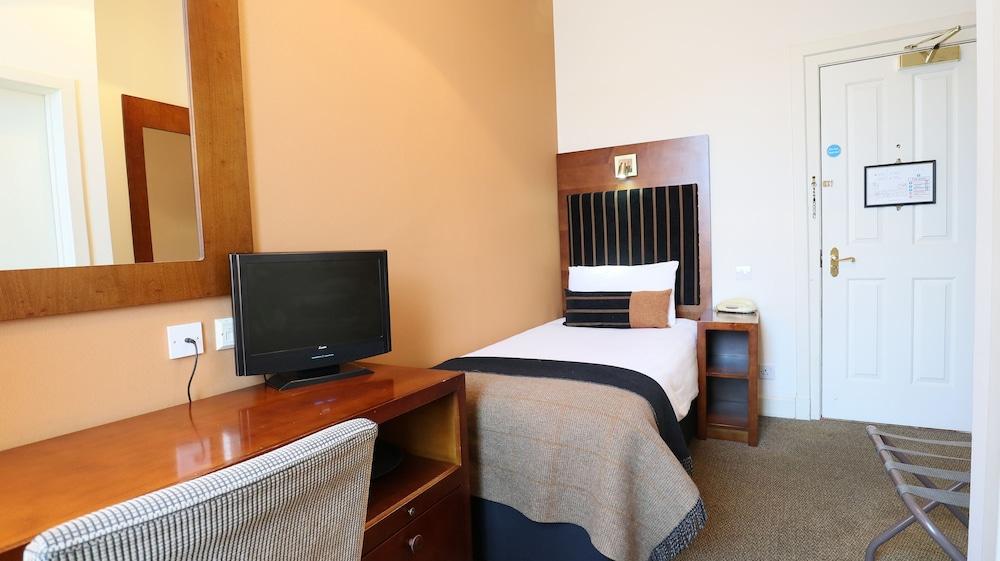 Columba Hotel Inverness By Compass Hospitality Екстериор снимка
