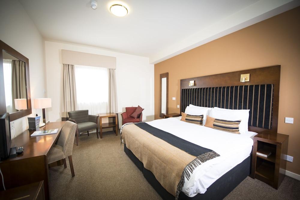 Columba Hotel Inverness By Compass Hospitality Екстериор снимка